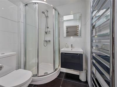 En-Suite Shower